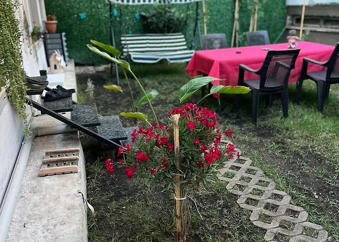 Garden House & Private House With Garden フェティエ