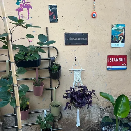 Garden House & Private House With Garden *