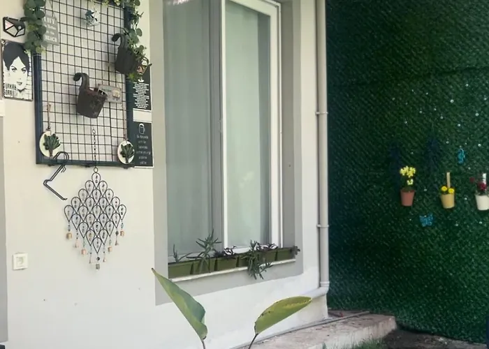 Garden House & Private House With Garden 페티예